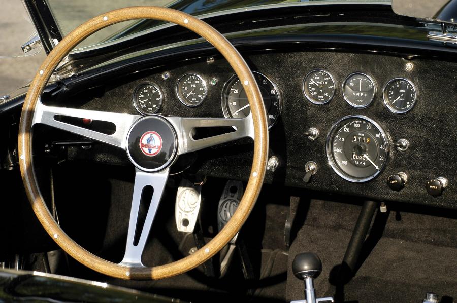 Shelby Cobra 427 1967 года  (фото 19 из 25)